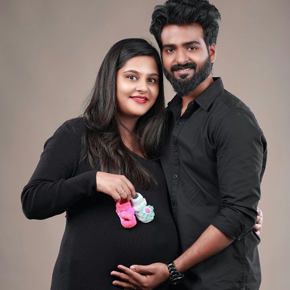 maternity couple